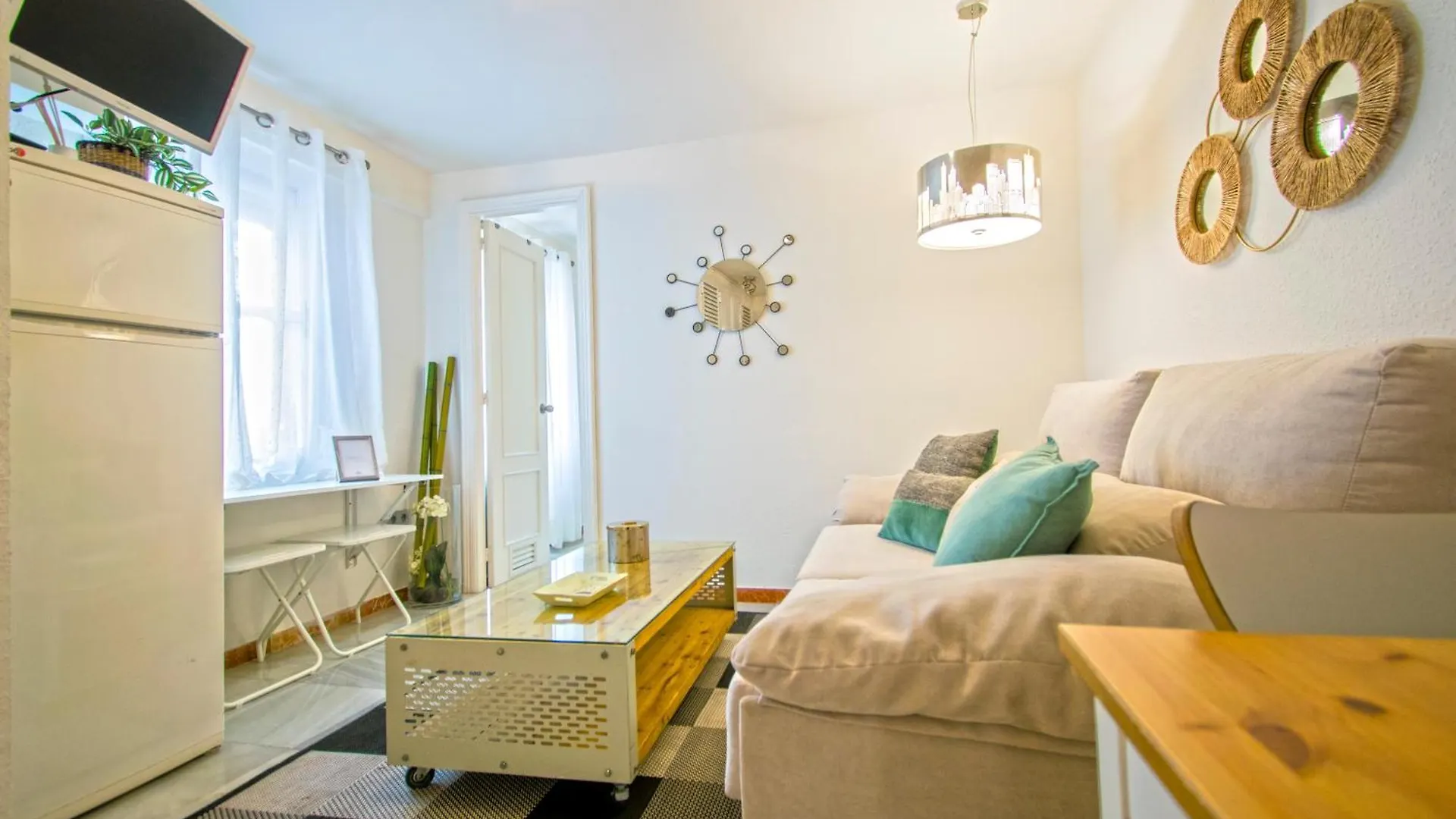 Acogedor Y Coquetisimo Apartamento De Diseno Muy, Muy, Muy Centrico Seville Spain
