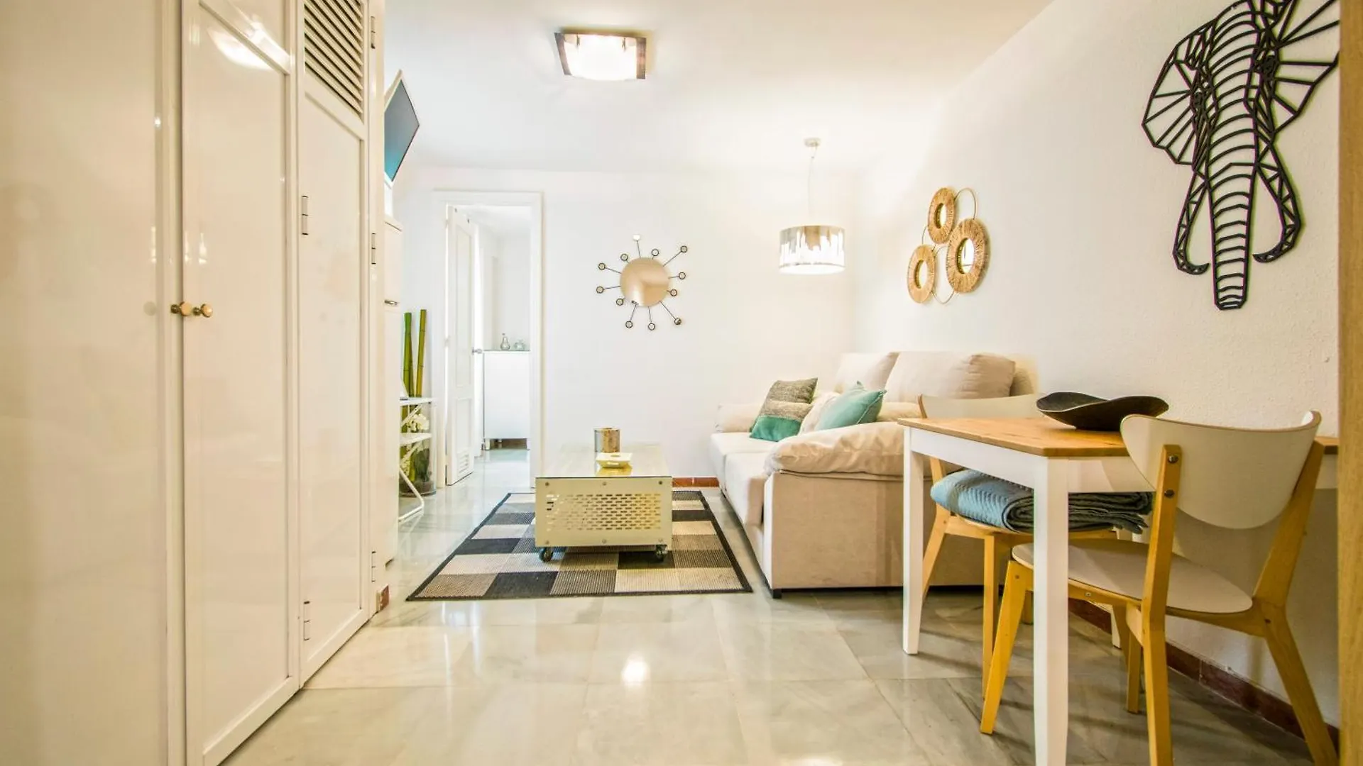 Apartment Acogedor Y Coquetisimo Apartamento De Diseno Muy, Muy, Muy Centrico Seville Spain